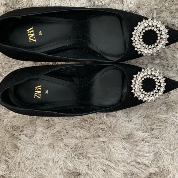 Brand New Never Worn Black Suede and Jewel Trimmed Heeled Zara Pumps *Size 6 US* - Picture 3 of 6